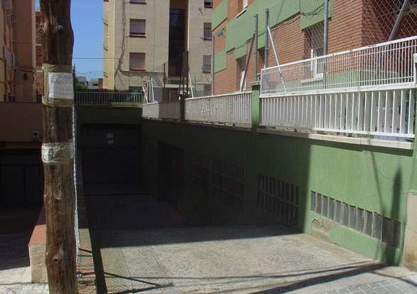Alquiler de plaza garaje en C. Goleta Polacra Constanza 27 El Masnou