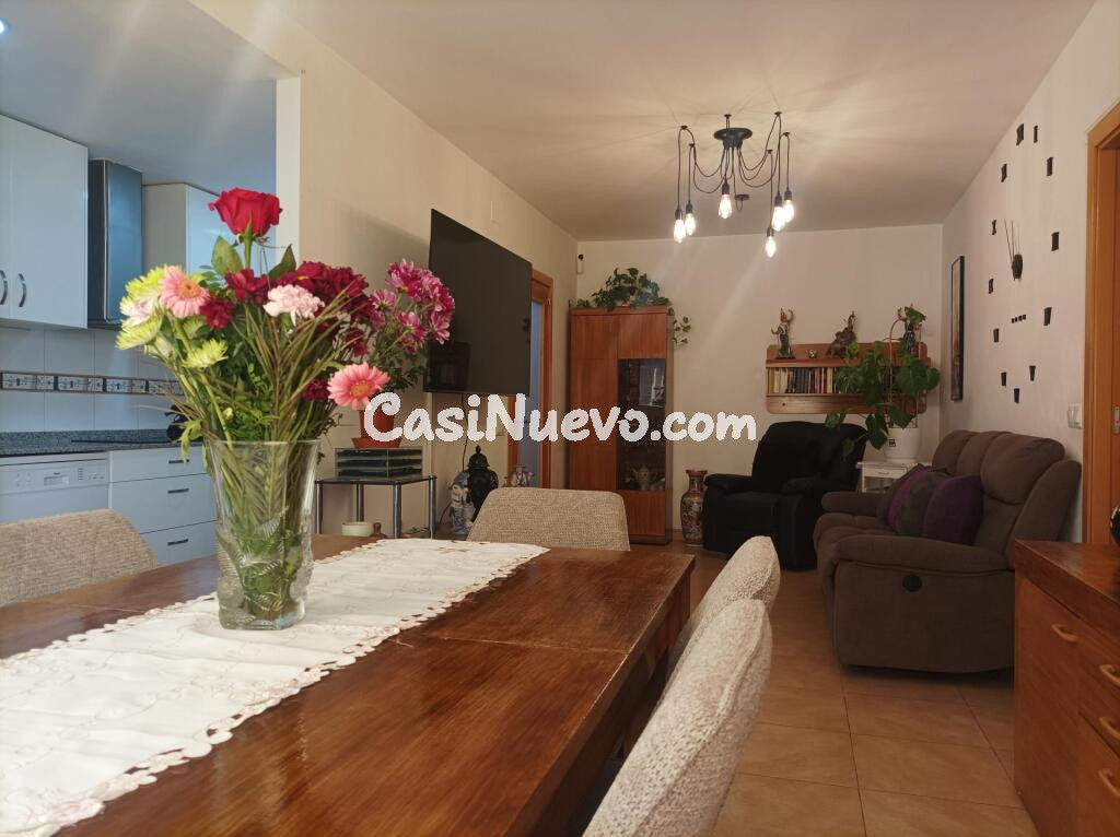 Piso con encanto luminoso, listo para entrar vivir