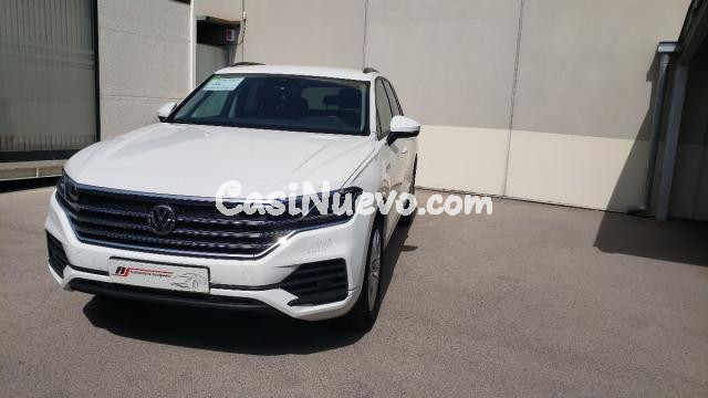 VOLKSWAGEN - Touareg - Pure 3.0 V6 TDI 170 kW4MOTION Tiptronic 8 vel.