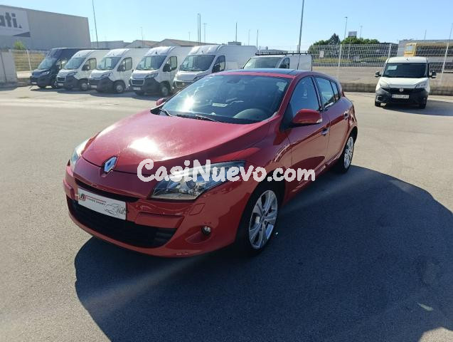 RENAULT - Mégane - Sedan Emotion 1.5 dCi 105cv eco2