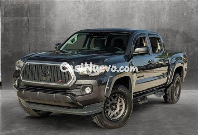 TOYOTA - Tacoma 3.5L V6 4x4 SR5