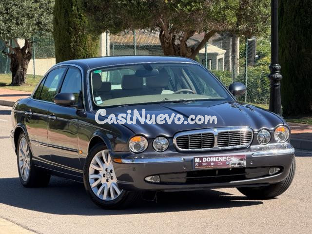 JAGUAR - XJ - 4.2 V8 LWB Executive