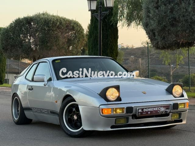 PORSCHE - 944 -