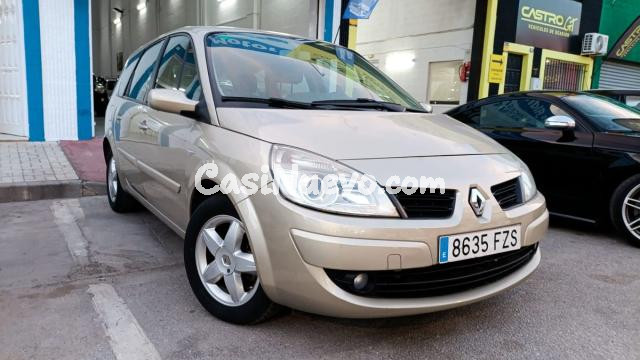 RENAULT - Grand Scénic - Dynamique 1.5 dCi 105 CV eco2