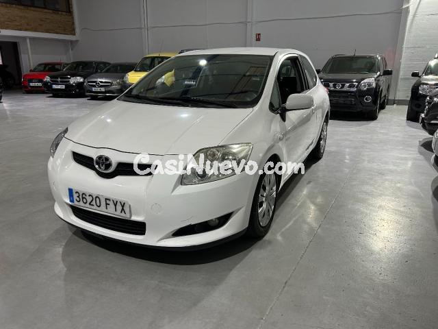 TOYOTA - Auris - 3p 1.4 D-4D