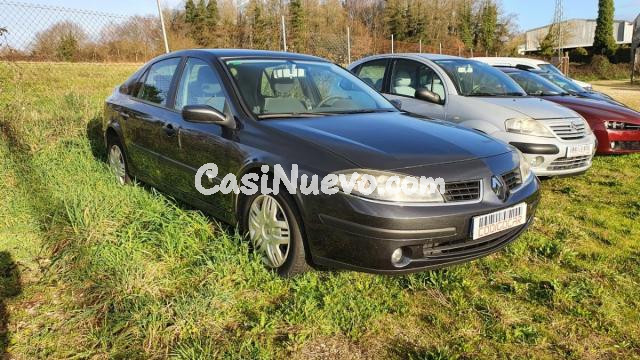RENAULT - Laguna - 1.9 dCi 110 CV Confort Authentique con enganche de remolque