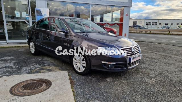 VOLKSWAGEN - Passat - Highline 2.0 TDI 140 CV