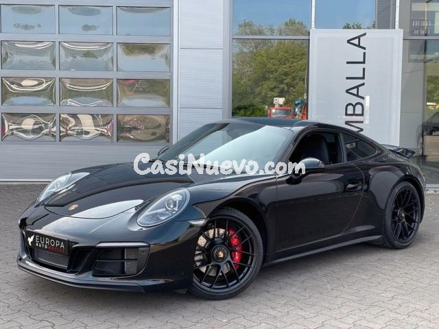PORSCHE - 911 - Carrera 4 GTS Coupé PDK
