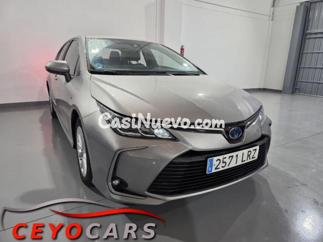 TOYOTA Corolla Sedán 1.8 125H Active TECH E-CVT 122 CV