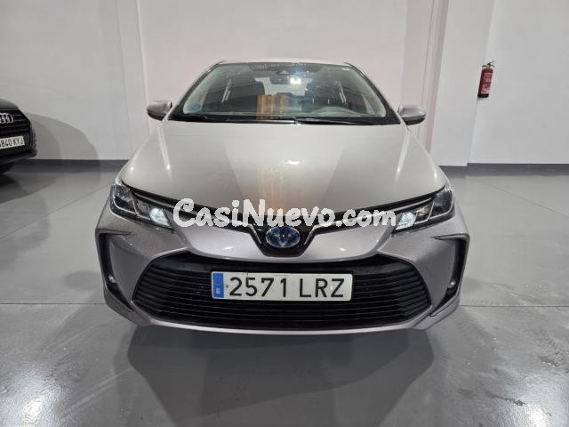 TOYOTA Corolla Sedán 1.8 125H Active TECH E-CVT 122 CV