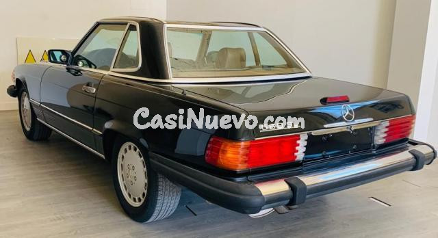 Mercedes Benz 560 SL w107