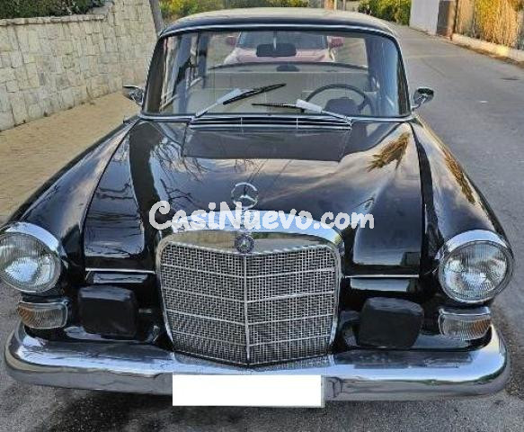 MERCEDES Colas 200 D joya clasica epoca