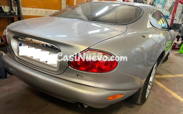 JAGUAR - XJ8 coupe CON VOLANTE A LA DERECHA mimado