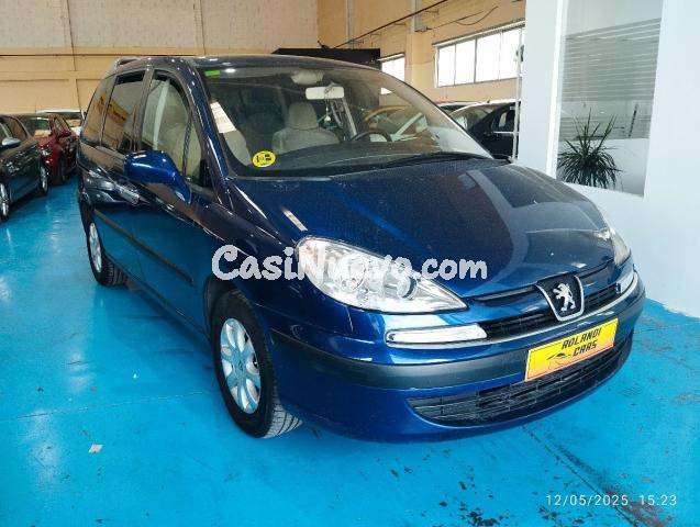 PEUGEOT - 807 - ST 2.0i