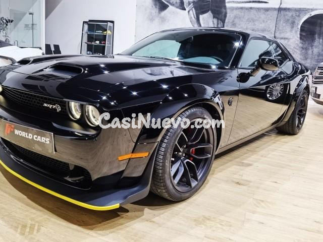 DODGE Challenger SRT Hellcat Redeye 6.2 Supercharged V8