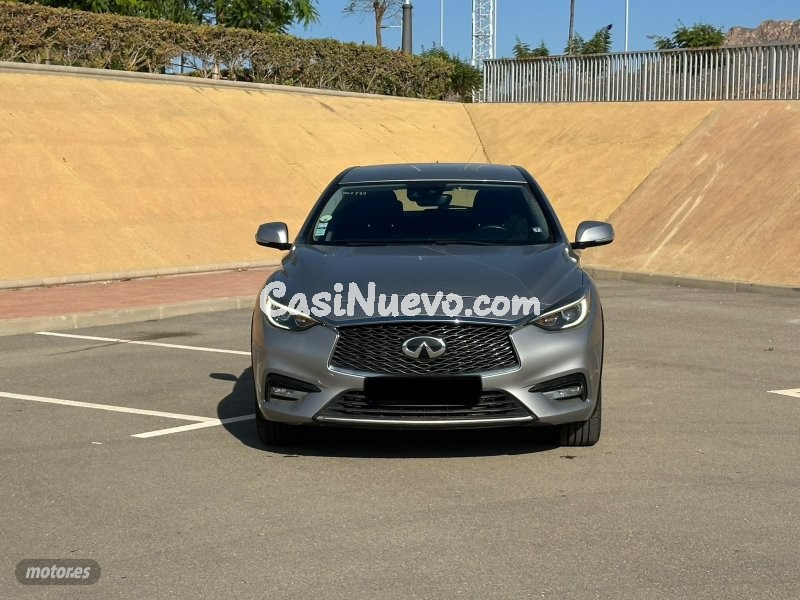 Infiniti Q30