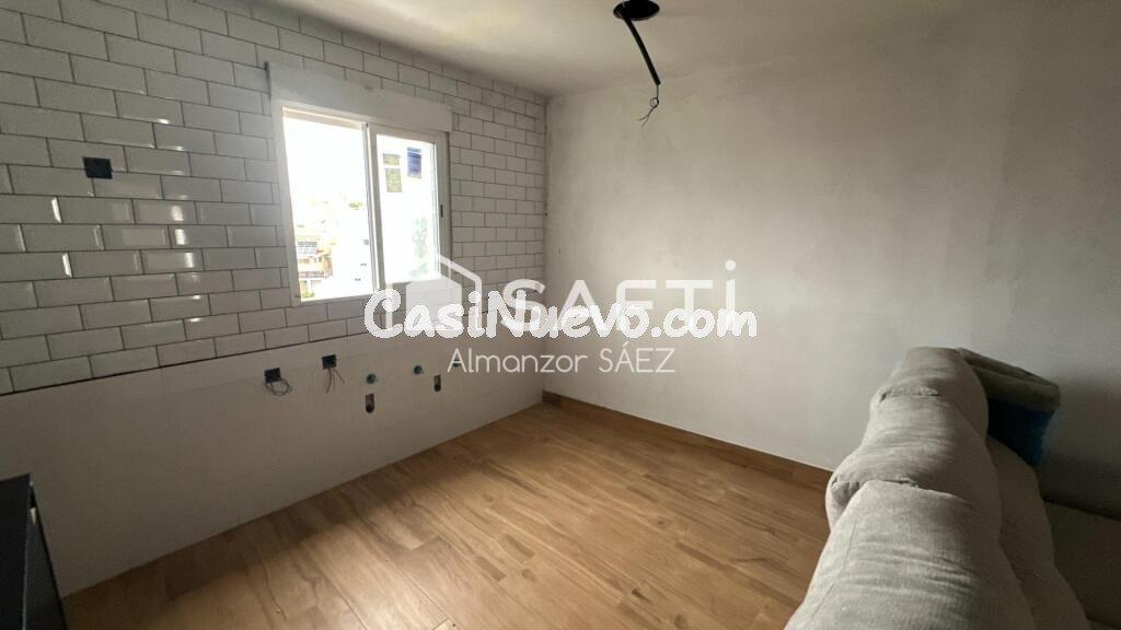 Dos apartamentos en uno - Vivienda o Inversión.