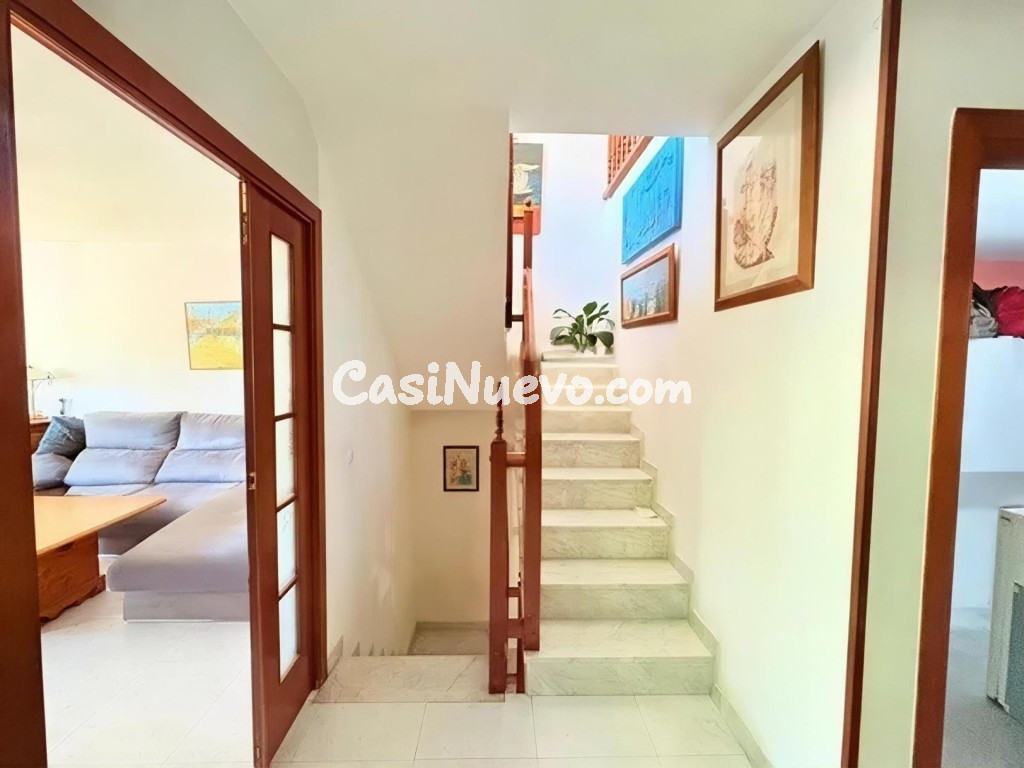 Vive el equilibrio perfecto entre la naturaleza, la comodidad y la vida urbana en nuestra casa en Teiá. ¡Tu hogar ideal te espera!