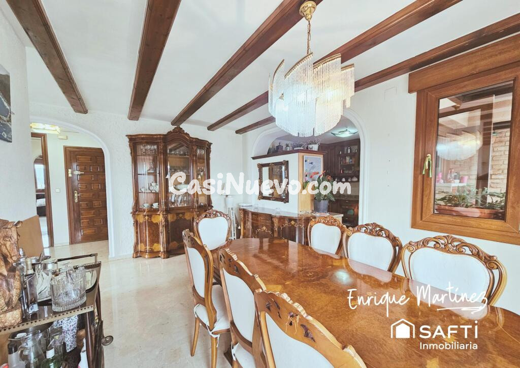 Tu ático con vistas al Montgó y al mar