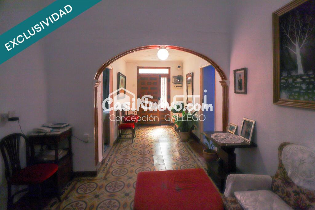 FANTÁSTICO PISO EN PLANTA BAJA CON PATIO, EN CAMPO DE CRIPTANA.