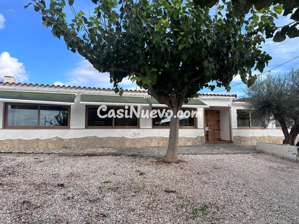 La casa de tus sueños: playa, montaña y tranquilidad. Venir a visitarla!