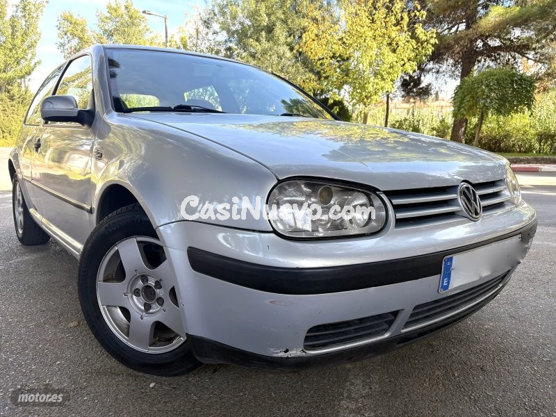 Volkswagen Golf 1.9 TDI SPORTLINE-KLIMATIZADOR A/C-LLANTAS-ALARMA-CD de 2000 con 340.000 Km por 1.70...