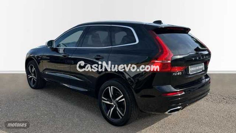 Volvo XC 60 2.0 D4 R-DESIGN AUTO 4WD 190 5P de 2018 con 102.137 Km por 31.900 EUR. en Cordoba