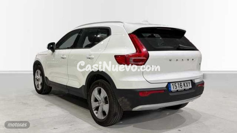 Volvo XC40 XC40 T3 Momentum Manual de 2019 con 98.300 Km por 23.900 EUR. en Madrid