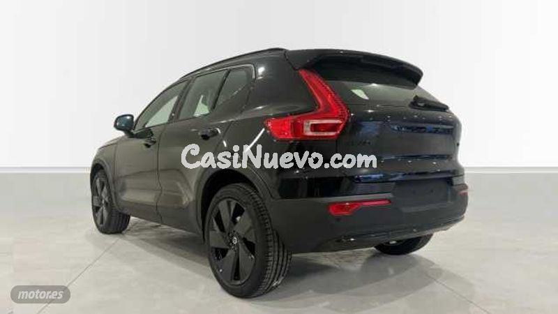 Volvo XC40 XC40 BLACK EDITION PLUS B3 (G) de 2025 con 1 Km por 42.900 EUR. en Asturias