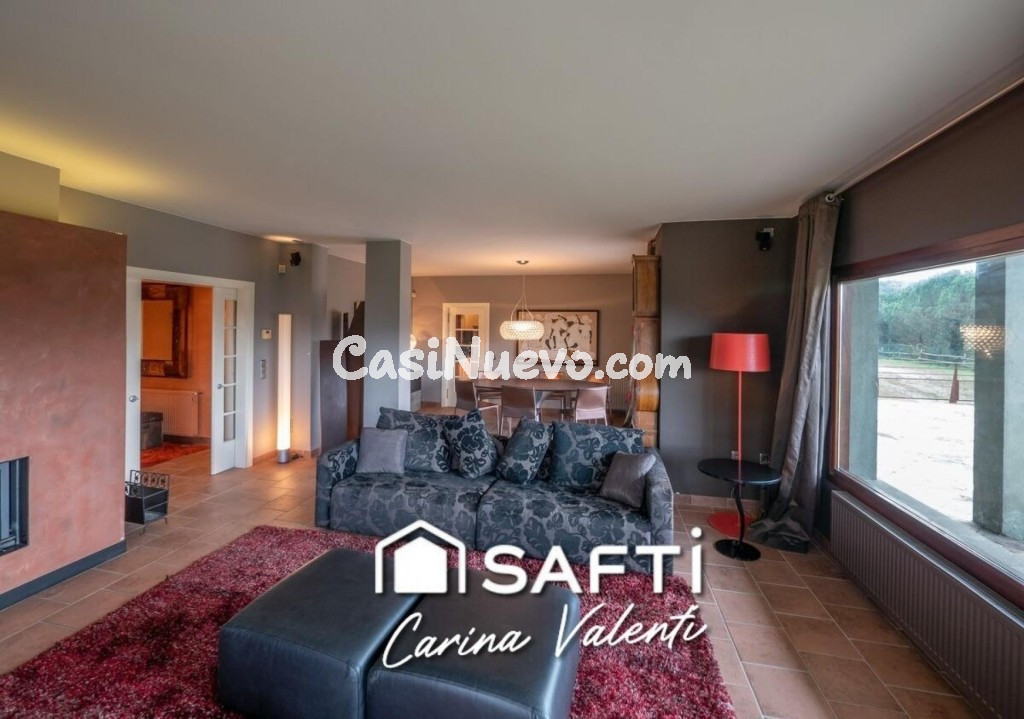 CHALET DE DISEÑO EN BESCANO