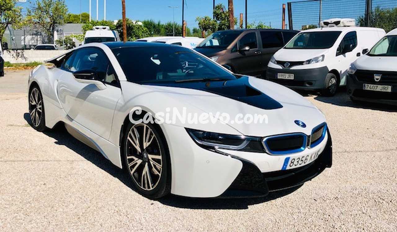 BMW i8 COUPE