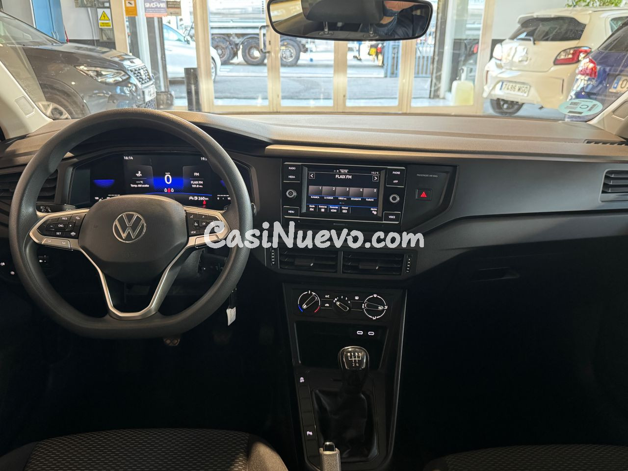 Volkswagen Polo 1.0TSI 95CV LIFE.- " NACIONAL ".- " REVISION - foto 10
