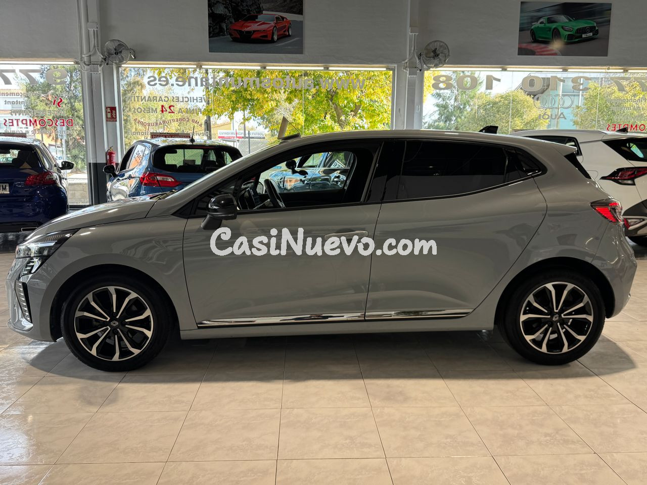 Renault Clio 1.0TCE 91CV TECHNO.- " AÑO 2024 ".- " SOLO 32.450 KM ".- " IMPECABLE ".-