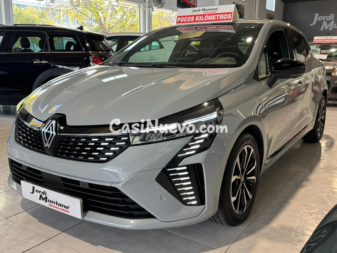 Renault Clio 1.0TCE 91CV TECHNO.- " AÑO 2024 ".- " SOLO 32.450 KM ".- " IMPECABLE ".-