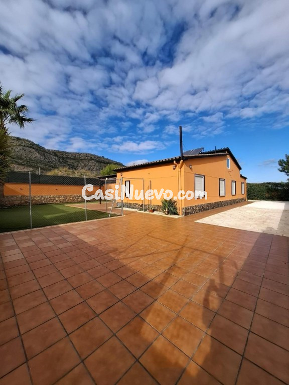 Casa reformada en una sola planta con encanto