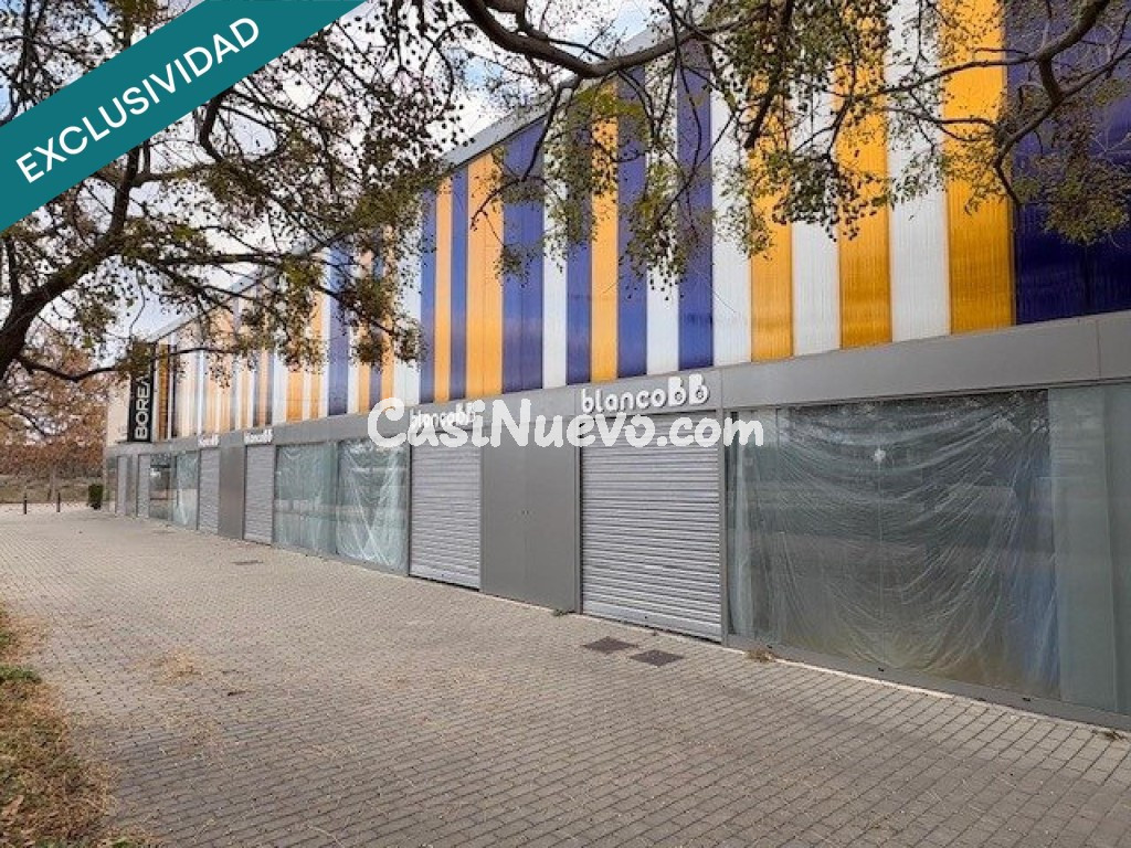 Se venden locales comerciales en una zona en crecimiento