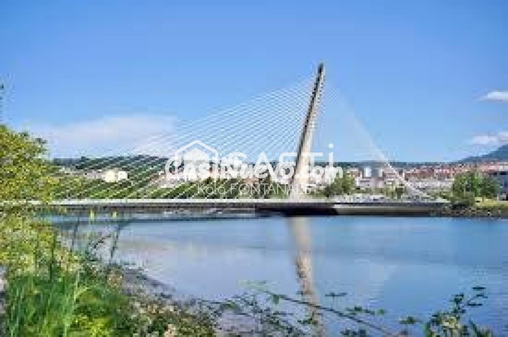 ESPECTACULAR PISO EN PONTEVEDRA