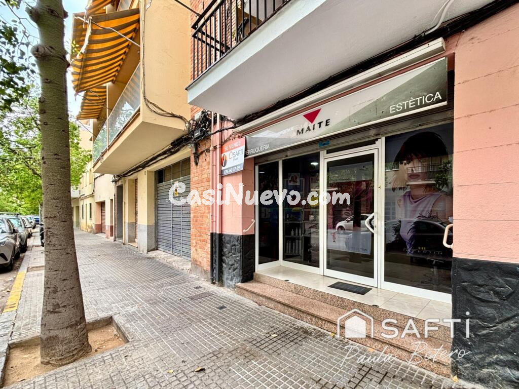 SE VENDE LOCAL COMERCIAL CON NEGOCIO FUNCIONANDO EN EL CENTRO DE VILANOVA I LA GELTRU