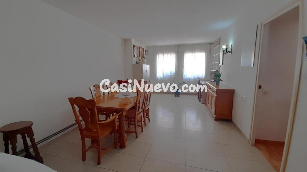 Piso de 3 habitaciones, 3 baos, parquin, trastero