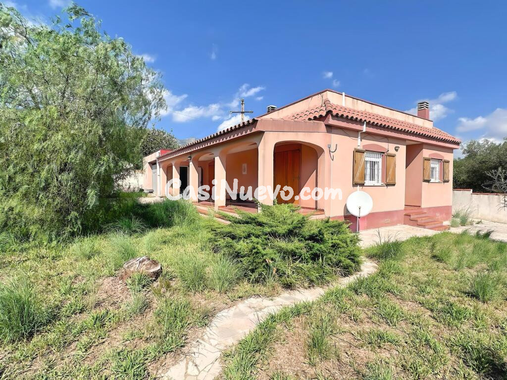 Chalet con jardn a 500 m de la playa