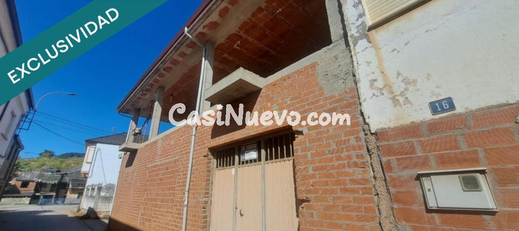 Casa sin terminar en valtuille de arriba con garaje y patio