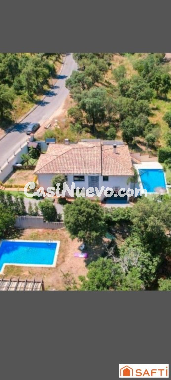 Chalet: licencia turística Piscina 695000€ en 2025