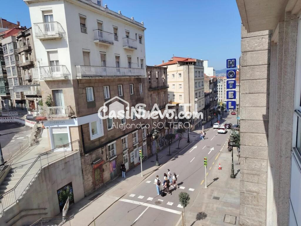 Oficina completamente exterior junto a Vialia Vigo.