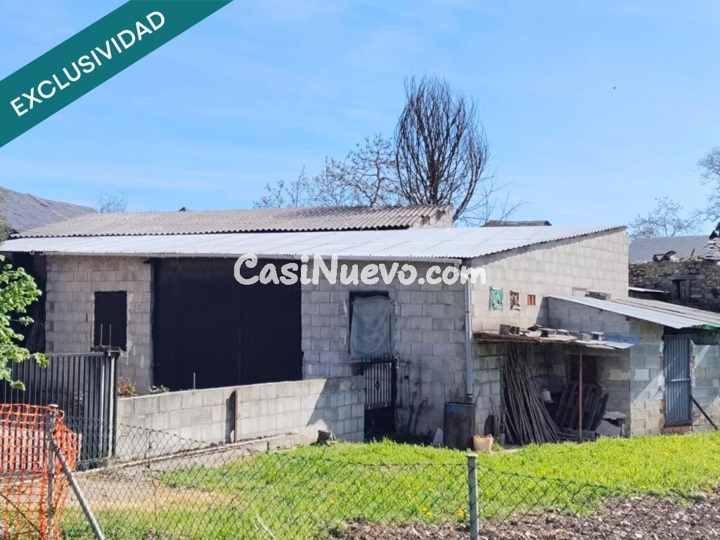 Nave y Finca urbana vallada  en Dehesas. Ponferrada