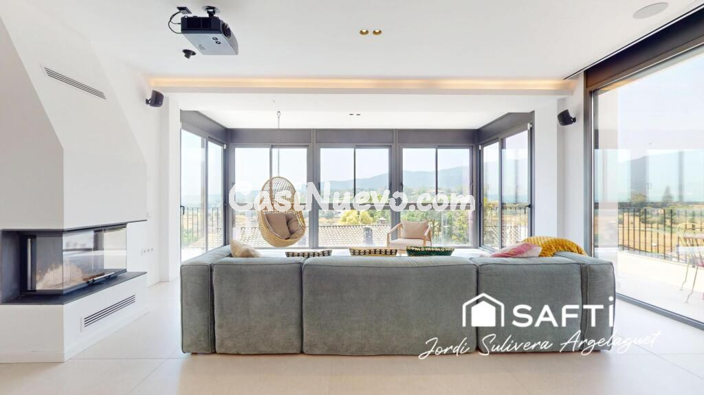 ¡ESPECTACULAR CASA DE DISEÑO!