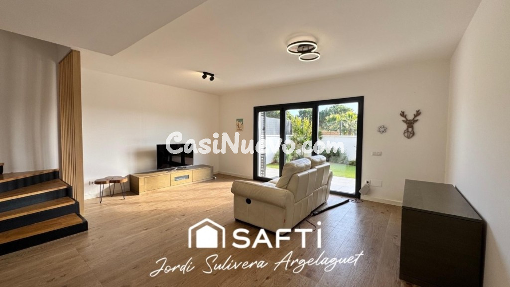 CASA EN LA MEJOR ZONA DE SANTA COLOMA