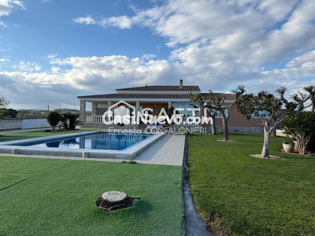 Chalet en finca rústica