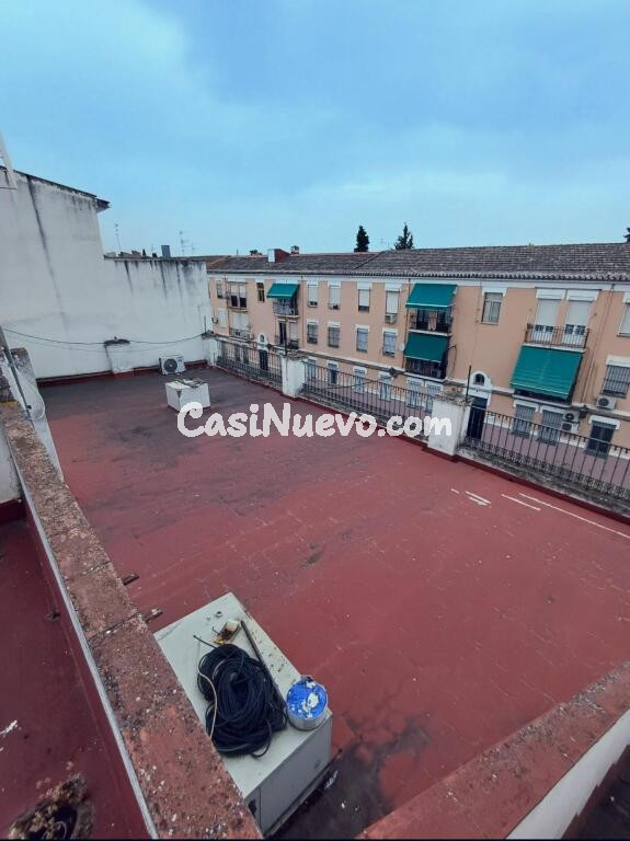 Casa de 1.063 metros junto a puerta palmas. Gran ubicacin.