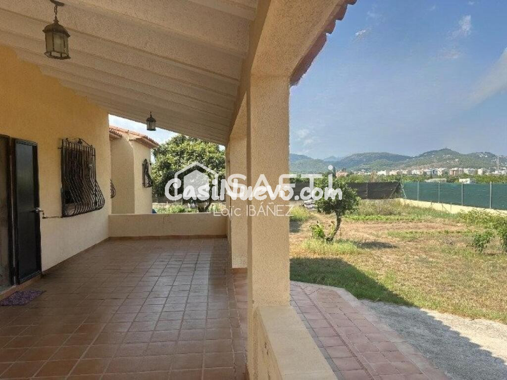 Villa exclusiva en Oliva Playa con piscina privada