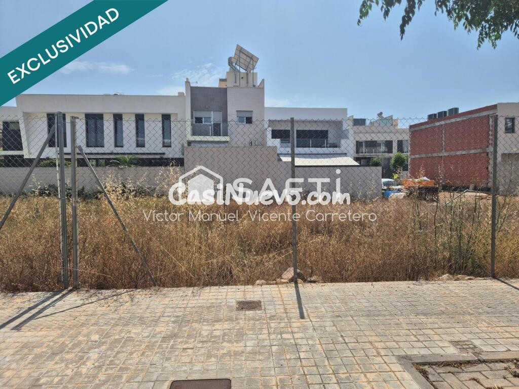 Solar urbano de 229 metros